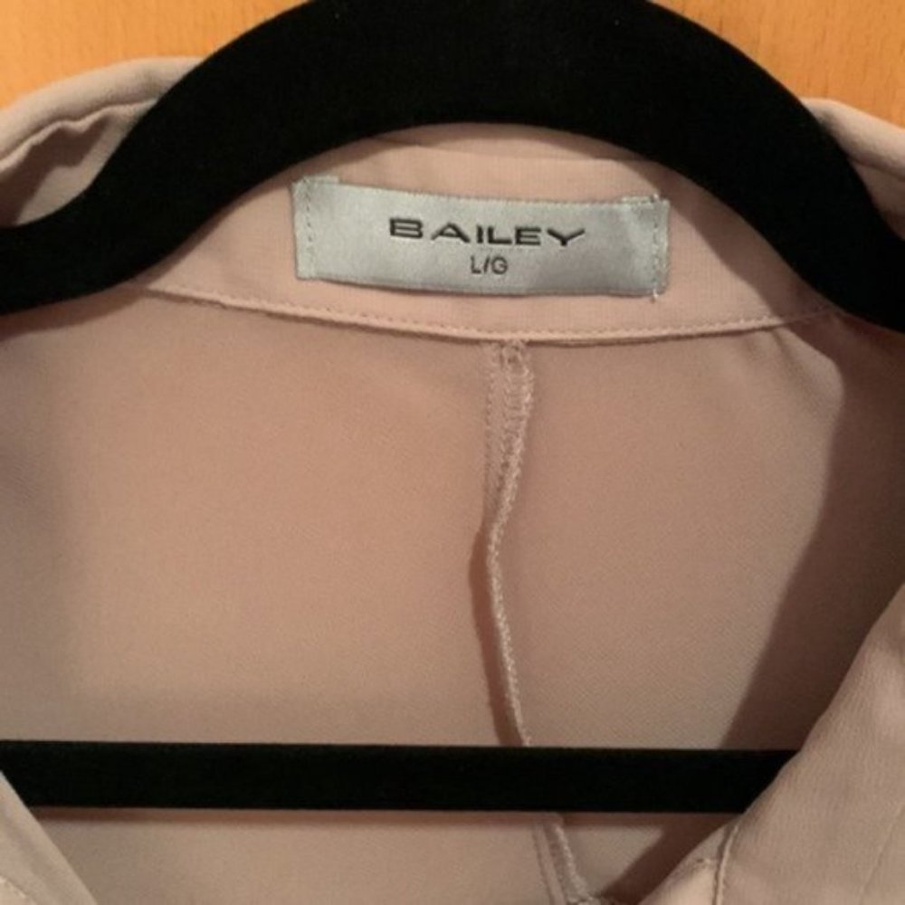 Brian Bailey High Low Blouse - Picture 5 of 6